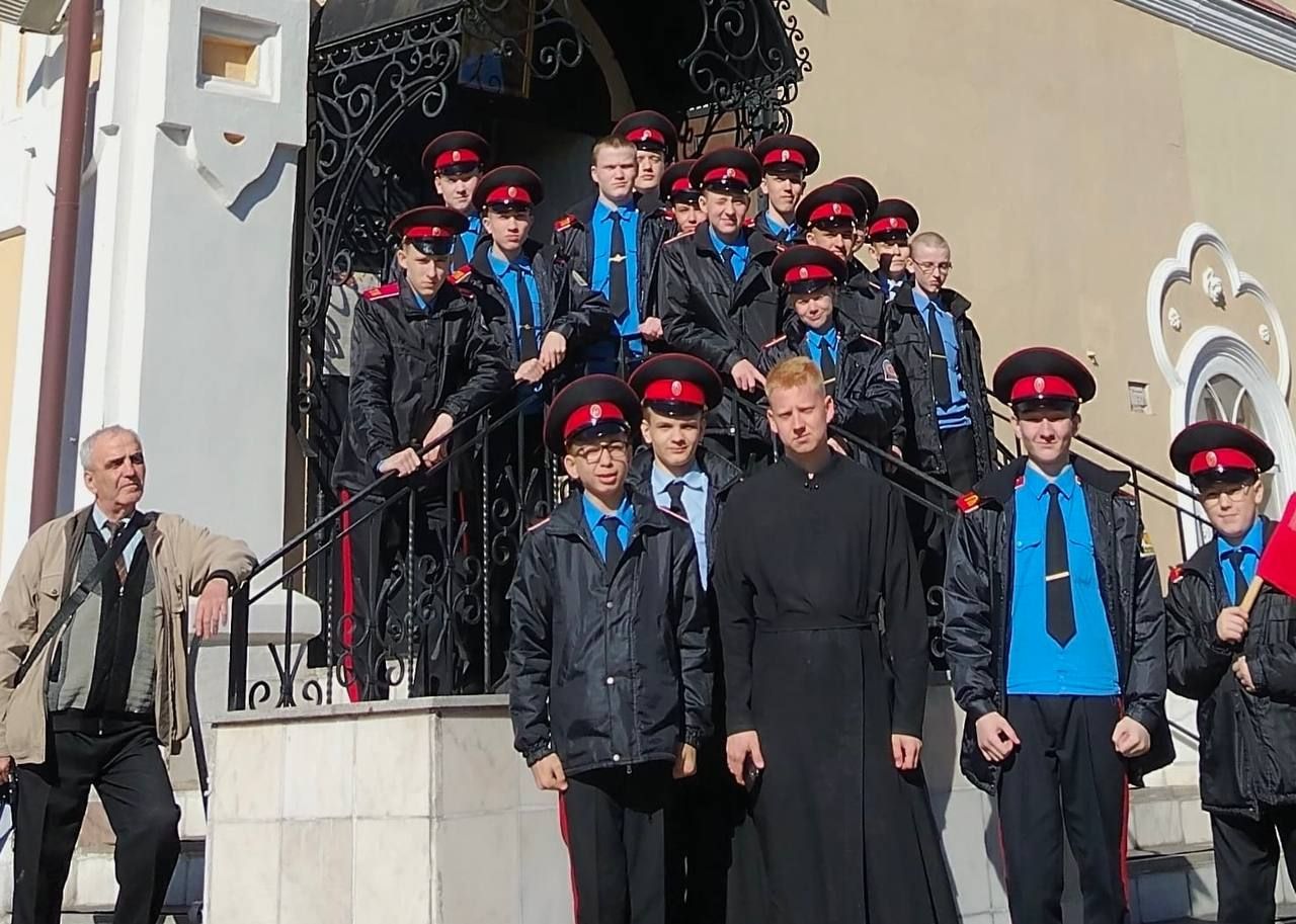 Томские кадеты побывали в Воскресенском храме на экскурсии.