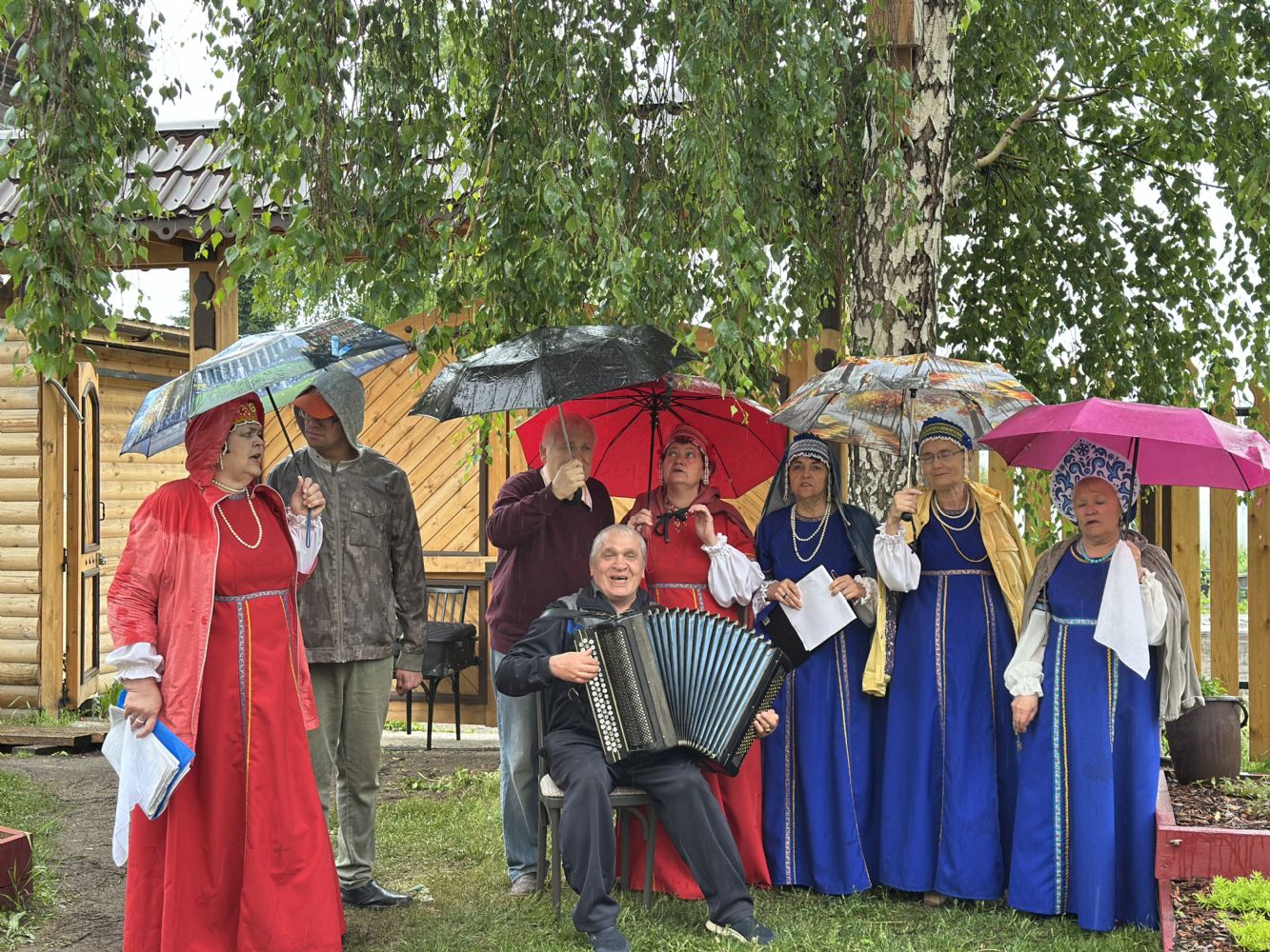 Праздник Святой Троицы в нашем храме: богослужение, ярмарка и концерт