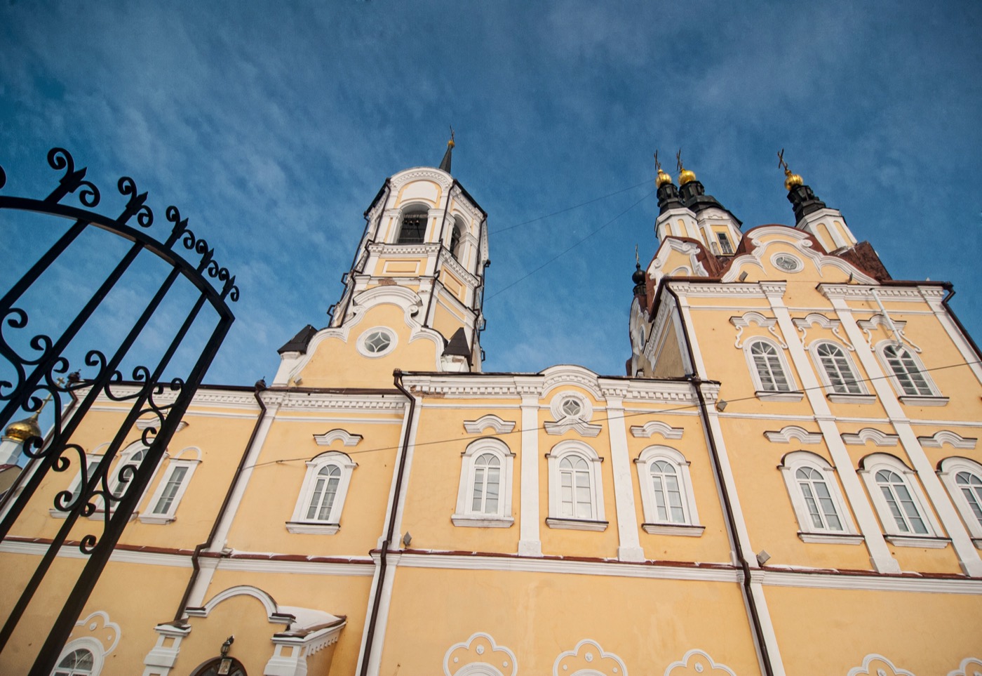Фасад храма