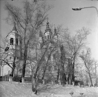 Воскресенская церковь в 1970-е годы: храм зимой