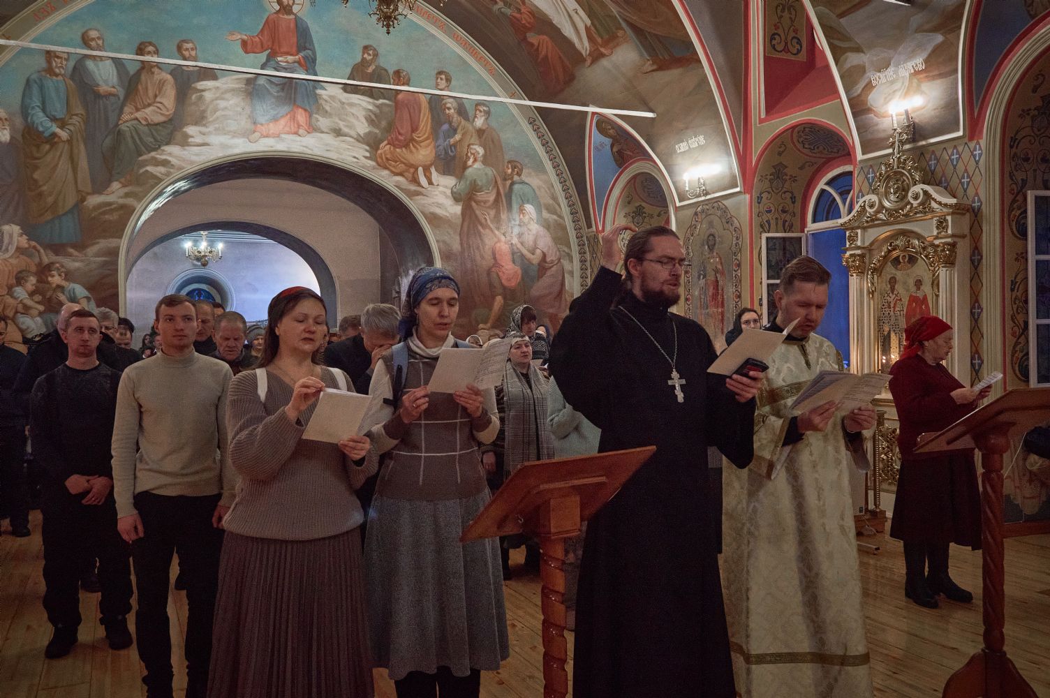 Литургия приходским хором была отслужена 17 декабря